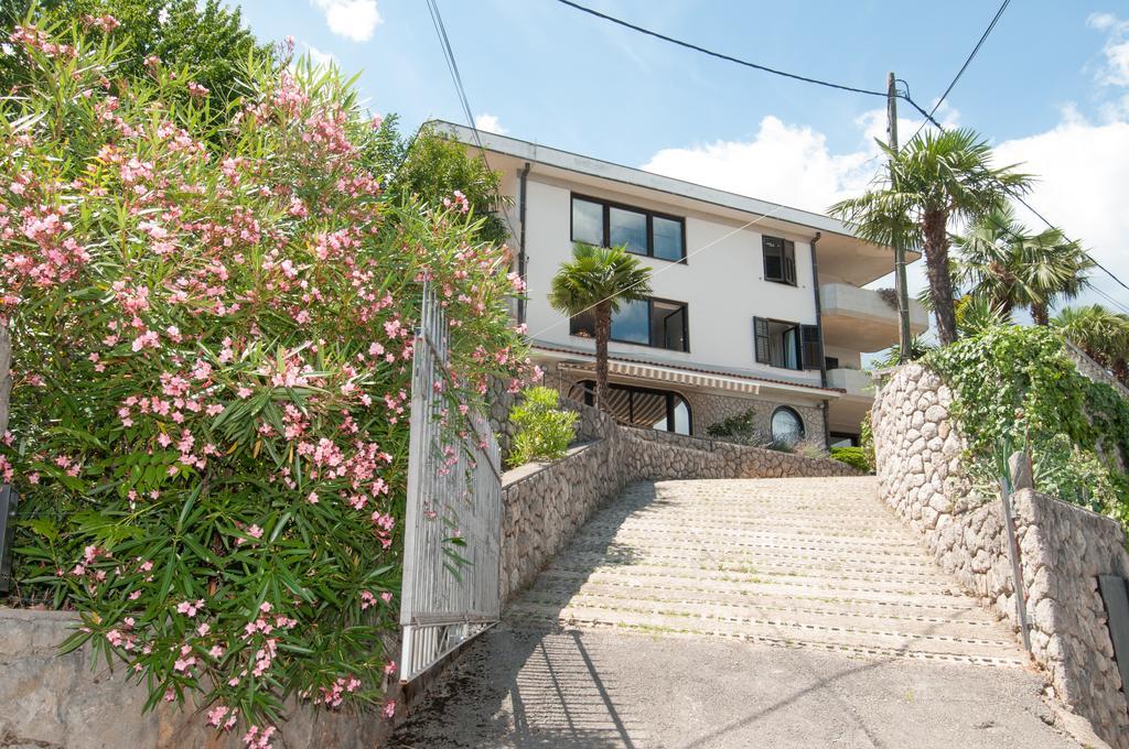Apartments Daniel Opatija Ruang foto
